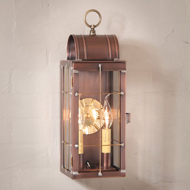 https://www.irvins.com/mm5/graphics/00000001/queen-arch-outdoor-light-in-antique-copper-2-light-76wb-2cop_640x640.jpg